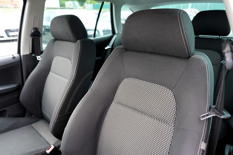 Škoda Fabia 1.4 16V Ambiente Combi 80PS - fotka 22 z 34