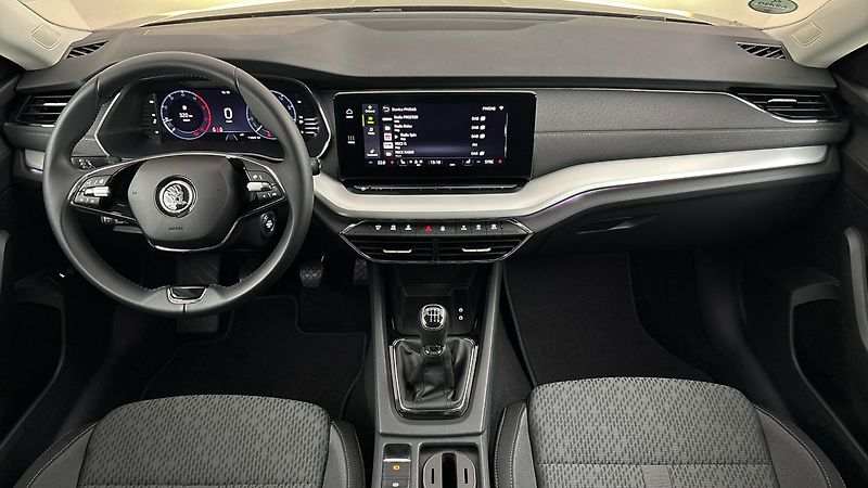 Škoda Octavia 2.0 TDI Style - fotka 8 z 29