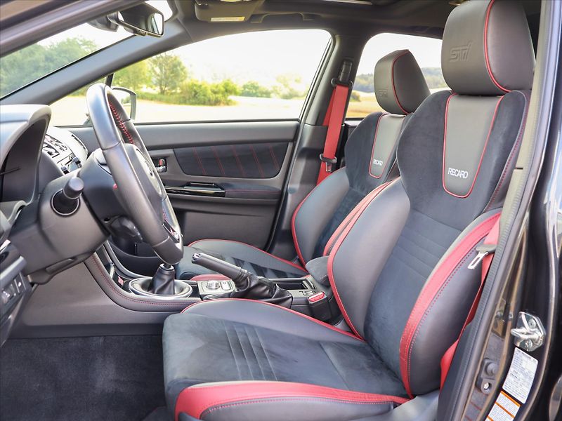 Subaru WRX 2,5 STI  221kW SPORT CZ DPH - fotka 11 z 40