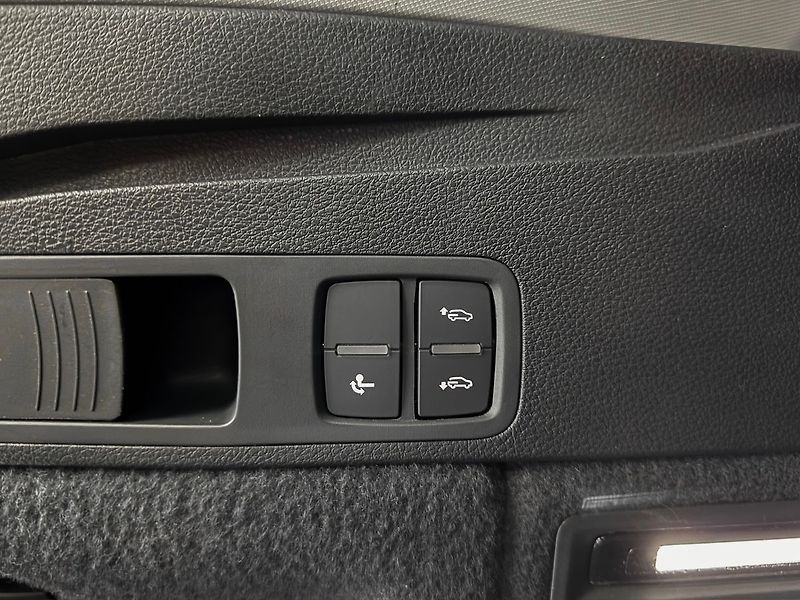 Audi Q5 2.0 PHEV QUATTRO S-LINE, PANO, - fotka 27 z 30