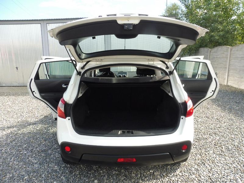 Nissan Qashqai 1.5DCi 110PS NAVI STK TOP STAV - fotka 166 z 189