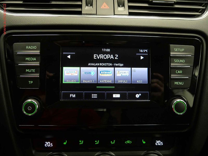 Škoda Octavia (2014) 1.4 TSi, AC, temp. - fotka 17 z 23
