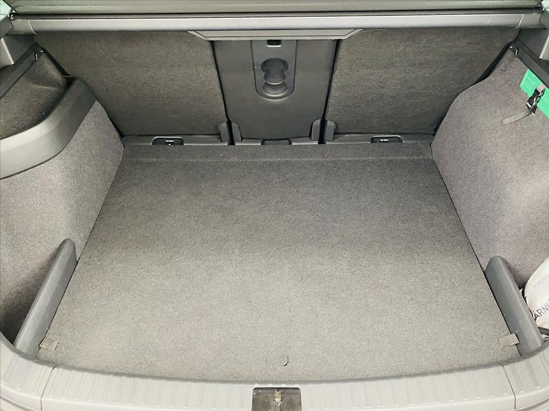 Škoda Karoq 2,0 TDI 85kW Selection - fotka 25 z 27