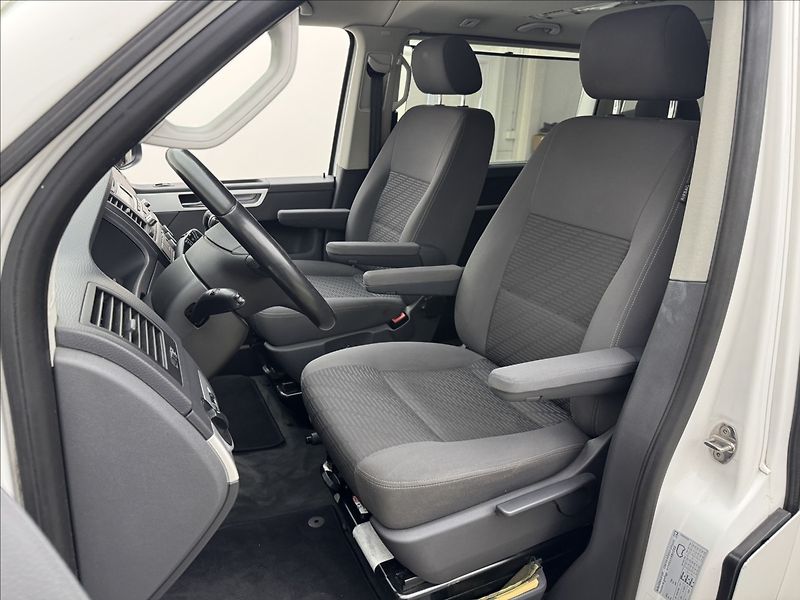 Volkswagen Multivan 2,0 TDi 132kW DSG 4X4 AC TAŽNÉ - fotka 23 z 33