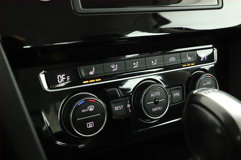 Volkswagen Passat (2017) Highline 2.0 TDI, 4X4 - fotka 12 z 17