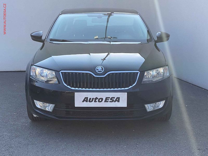 Škoda Octavia (2013) 1.4 TSi, Ambition, AC, park - fotka 2 z 17