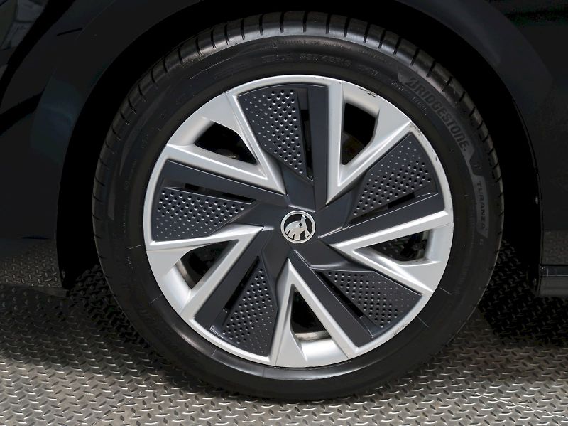 Škoda Superb (2024) SELECTION 2.0TDI 110KW DSG PAN - fotka 12 z 43