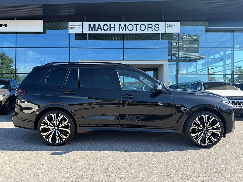 BMW X7 xDrive40d TOP stav - fotka 7 z 40