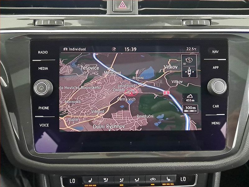 Volkswagen Tiguan (2017) 2.0 TDI, 4X4, Serv.kniha - fotka 13 z 18
