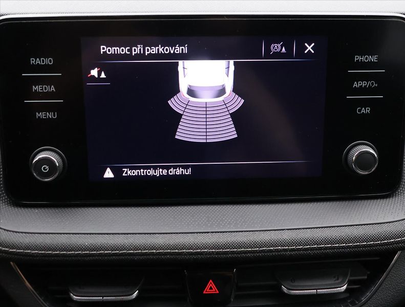 Škoda Fabia 1.0 TSI 70kW Style CZ DPH - fotka 25 z 36