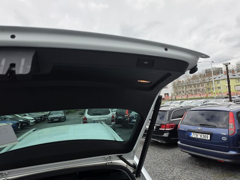 Škoda Superb 2.0 TDI DSG Led Kei TZ Canton  - fotka 6 z 24