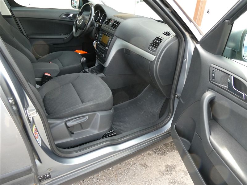 Škoda Yeti 1,8 TSI 118 kW Experience 4x4 - fotka 20 z 49