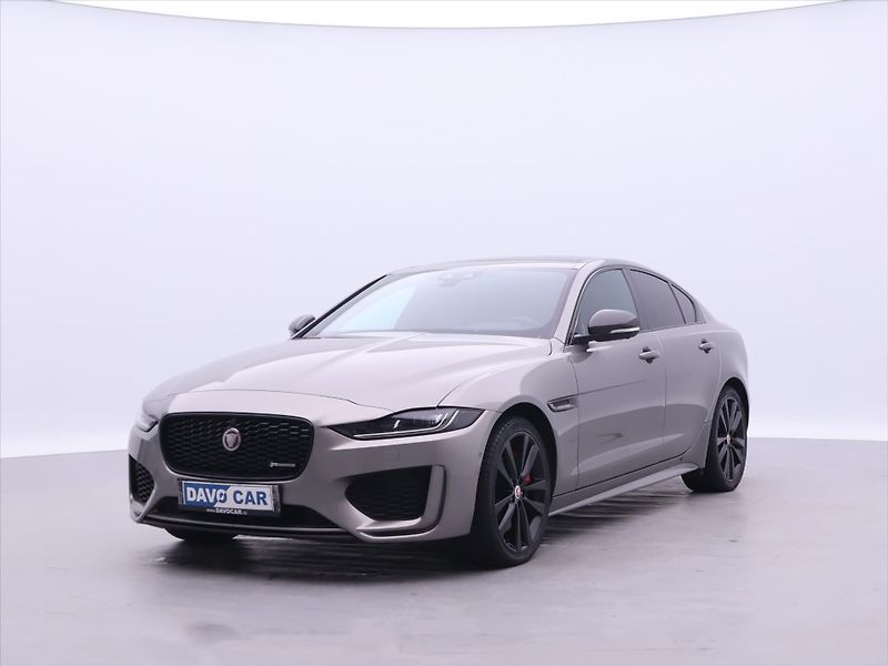 Jaguar XE 2,0 P300 221kW R-Dynamic DPH - fotka 3 z 43