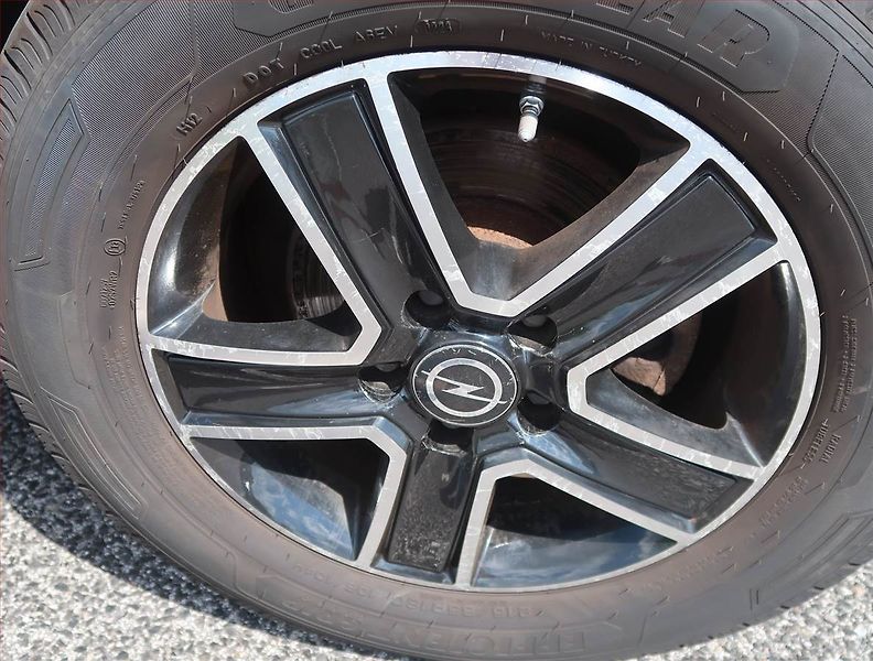 Opel Vivaro (2015) 1.6 CDTI, Bus, 9Míst, ČR - fotka 14 z 17