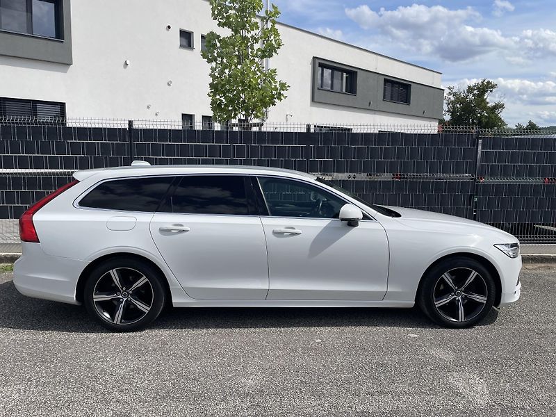 Volvo V90 (2019) 2.0 D4 140kW MOMENTUM - fotka 6 z 32