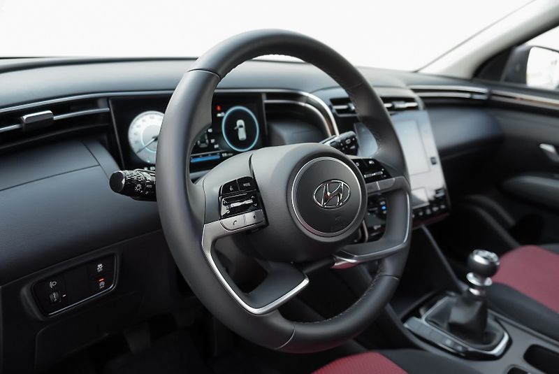 Hyundai Tucson 1.6 T-GDi 110Kw ČR Záruka - fotka 12 z 23
