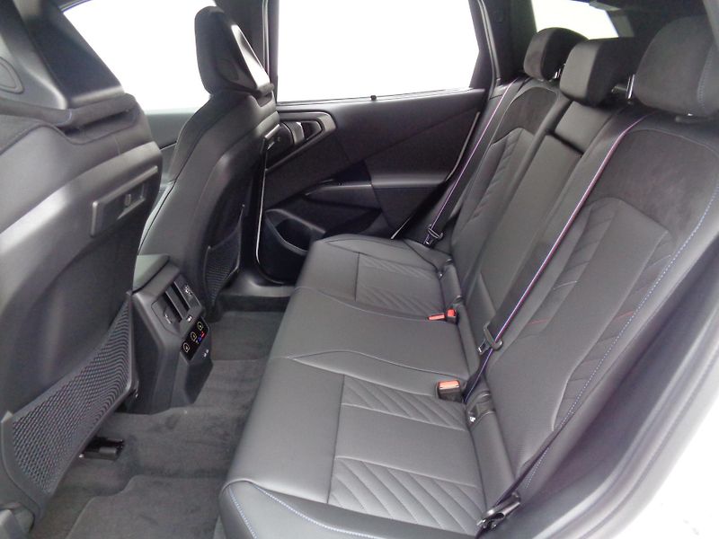 BMW X3 xDrive 30e M Sport - fotka 9 z 26