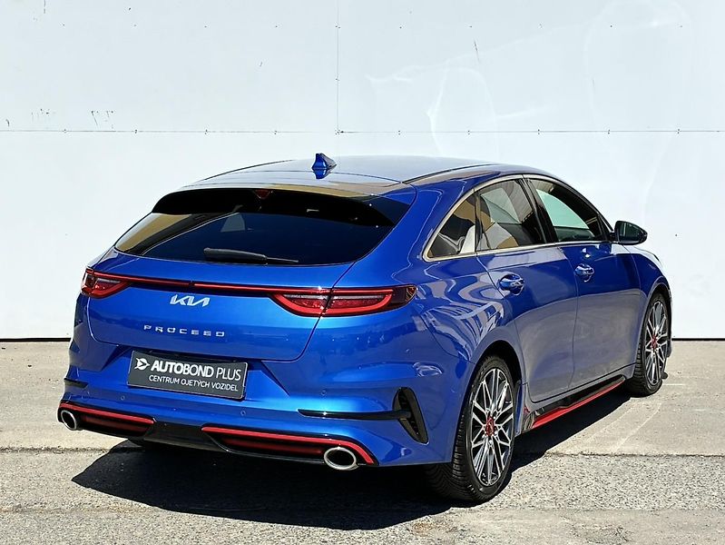 Kia ProCeed 1.6 T-GDI 150kW 7DCT GT - fotka 2 z 22
