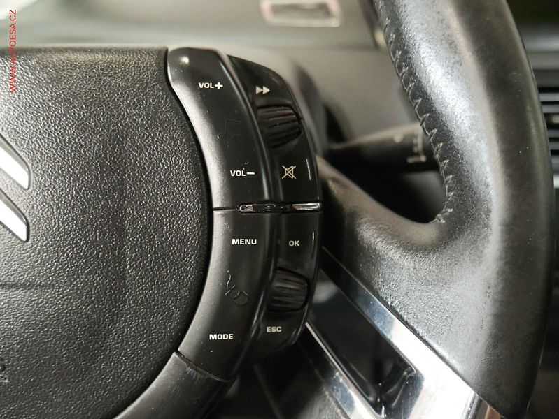 Citroën C4 Picasso (2012) 1.6HDI, autoAC, temp - fotka 13 z 17