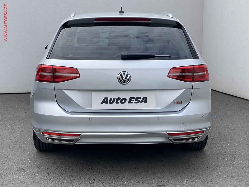 Volkswagen Passat (2016) 2.0TDi, ČR, DSG, LED, navi - fotka 5 z 18