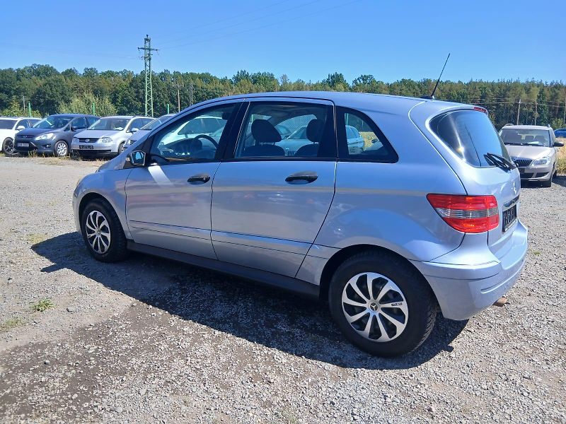 Mercedes-Benz Třídy B 170i, nová STK, celoroční pneu - fotka 16 z 36