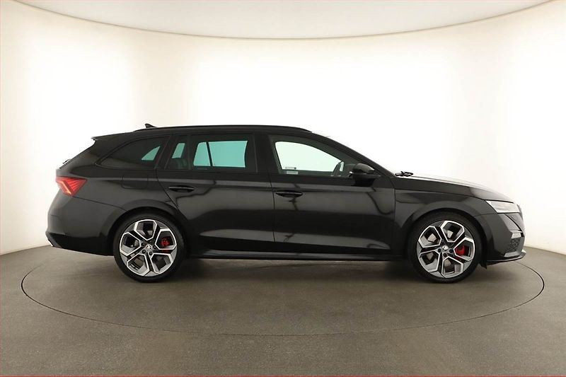 Škoda Octavia (2022) RS 2.0 TSI - fotka 6 z 19