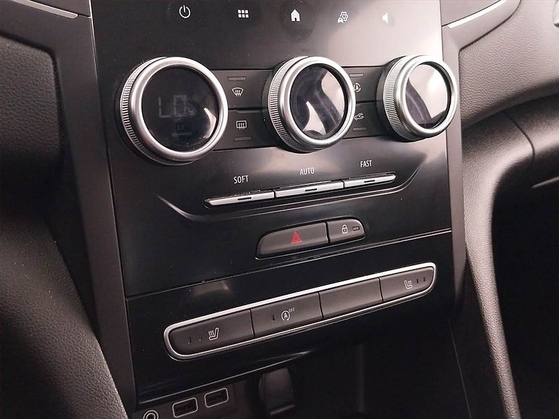 Renault Mégane (2021) 1.3 TCe, Serv.kniha, Tempomat - fotka 13 z 21