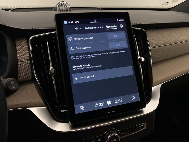 Volvo XC90 T8 AWD RECHARGE BRIGHT ULTRA 7 - fotka 47 z 73