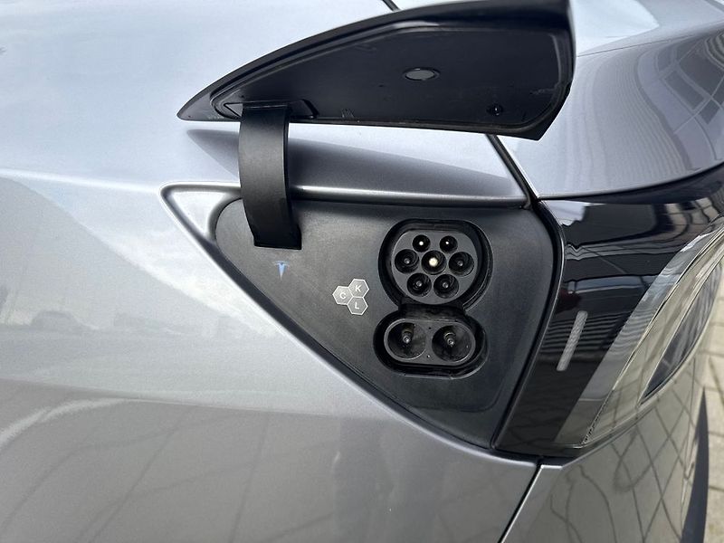Tesla Model Y (2025) - fotka 25 z 76
