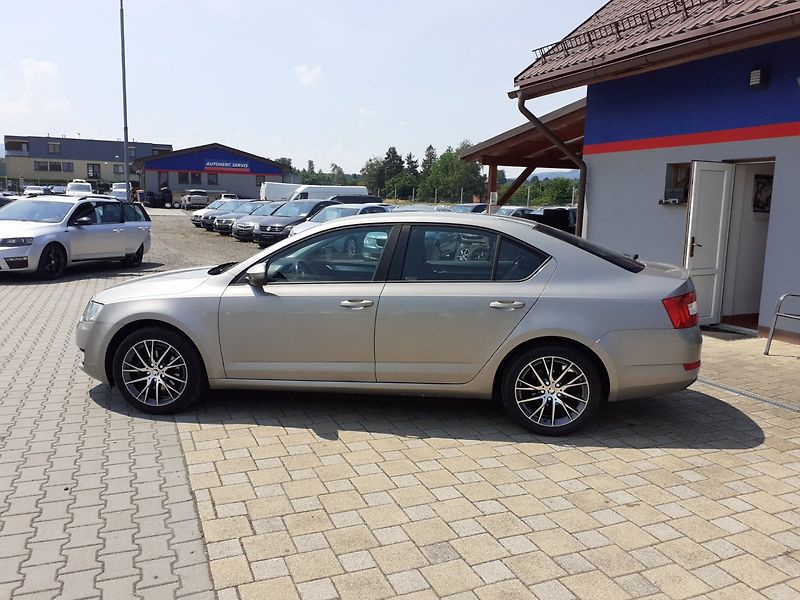 Škoda Octavia (2014) 1.6 TDi 81kW - fotka 6 z 34