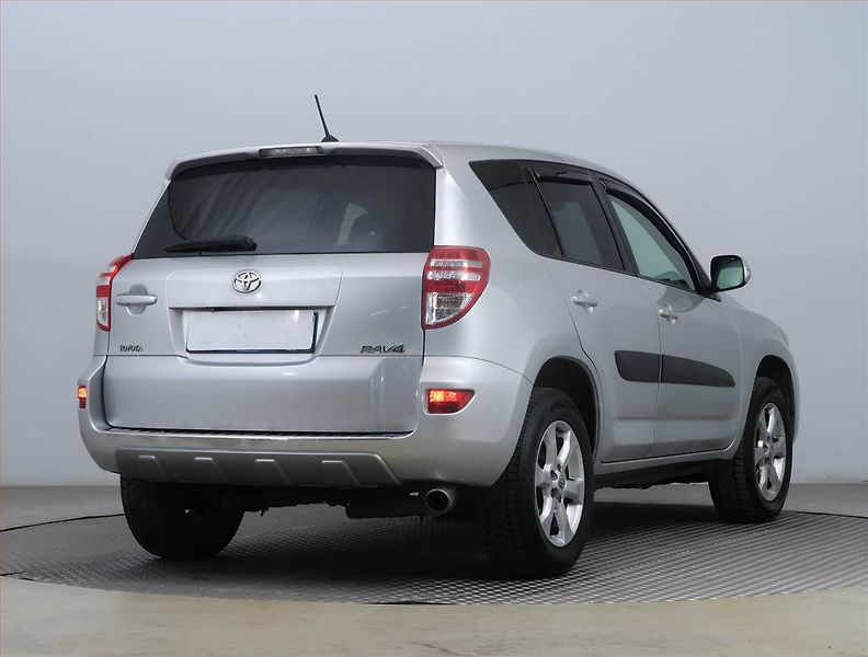 Toyota RAV4 (2011) 2.2 D-4D, 4X4, Tempomat - fotka 5 z 19