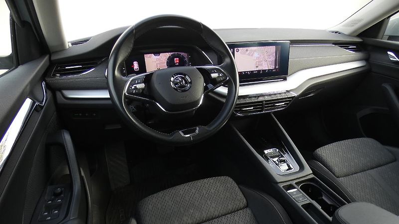 Škoda Octavia Combi 2,0 TDI Style 4x4 DSG 11 - fotka 5 z 27