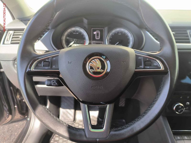 Škoda Octavia (2018) 1.6 TDi, Style, DSG, LED - fotka 18 z 26