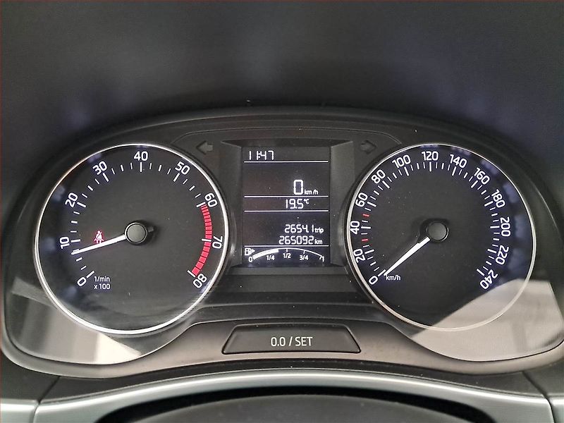 Škoda Fabia (2017) 1.2 TSI, ČR,1.maj - fotka 11 z 16