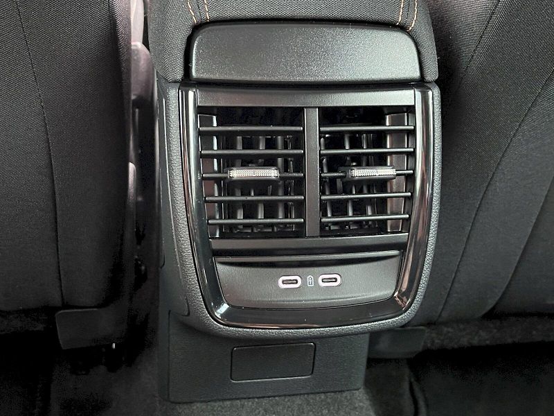 Škoda Kamiq (2025) 1.5 TSI 110 kW Top Selection - fotka 26 z 33