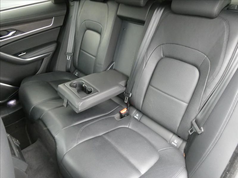 Jaguar F-Pace 2,0 D200 S,1.maj,ČR,DPH - fotka 18 z 35