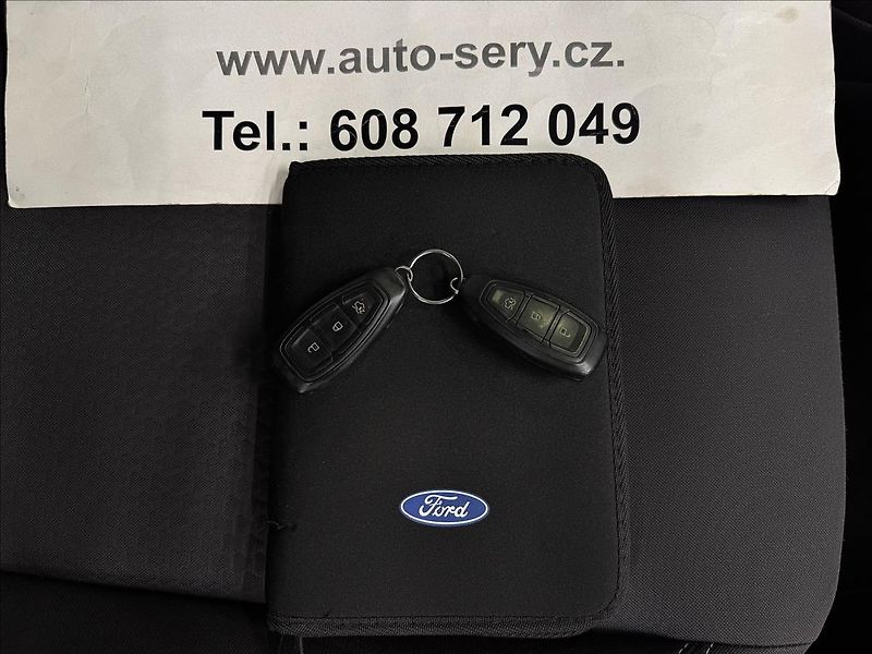 Ford Kuga 1.5EB 129kW AWD 2XALU 68KM! - fotka 42 z 42