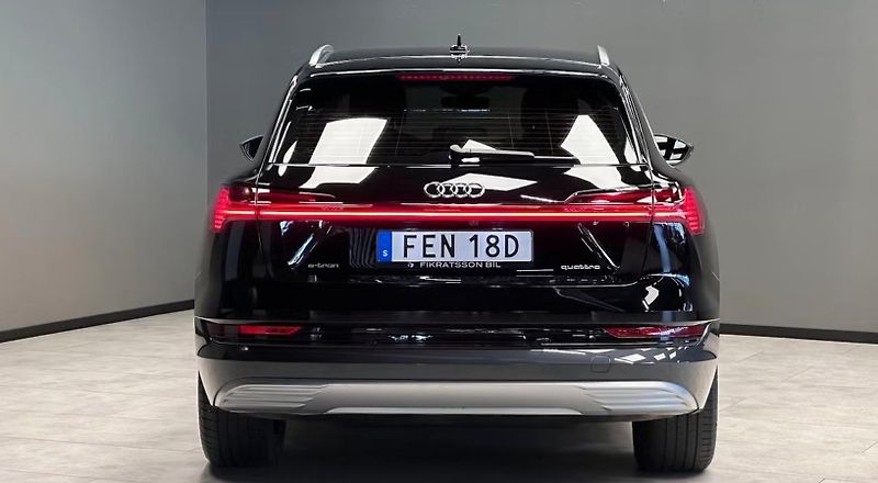 Audi e-tron 55 Quattro SoH 94% Kam Tažné - fotka 23 z 23