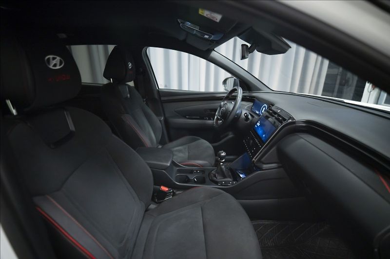 Hyundai Tucson 1,6 T-GDI N-LINE NAVI KAMERA - fotka 11 z 47