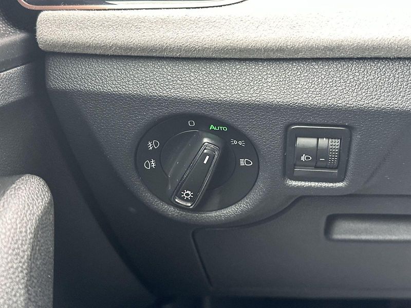 Škoda Kamiq (2024) 1.0 TSI Top Selection - fotka 17 z 31
