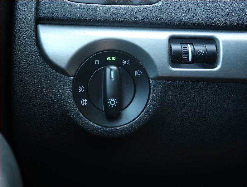 Škoda Yeti (2011) Elegance 2.0 TDI, 4X4 - fotka 20 z 23