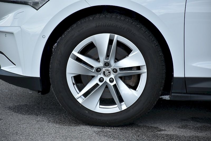 Škoda Enyaq (2022) 80 150Kw Desing paket Suite - fotka 34 z 34