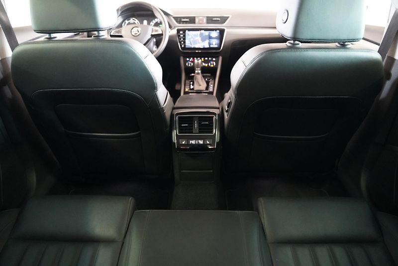 Škoda Superb - fotka 25 z 28