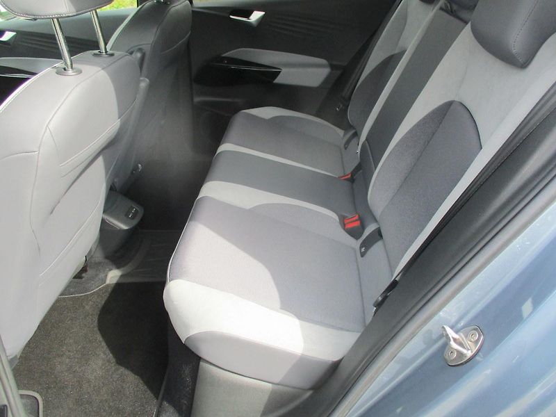 Volkswagen ID.3 MAX PRO PERFORM 150kW TEP.ČERP - fotka 38 z 49