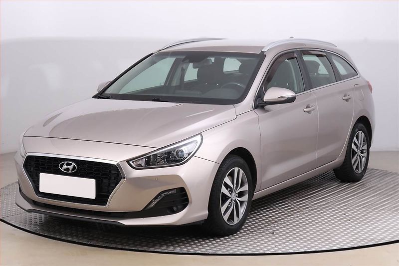 Hyundai i30 (2019) Style 1.4 T-GDI, Automat - fotka 2 z 19