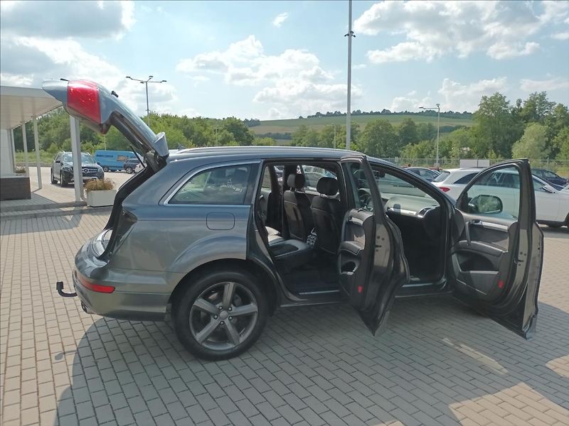 Audi Q7 3,0 TDI,150KW,ČR,S-LINE,TAŽNÉ, - fotka 9 z 41