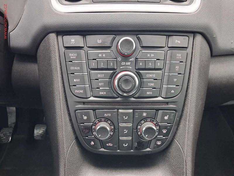 Opel Meriva (2011) 1.4 T, Innovation, navi - fotka 13 z 18