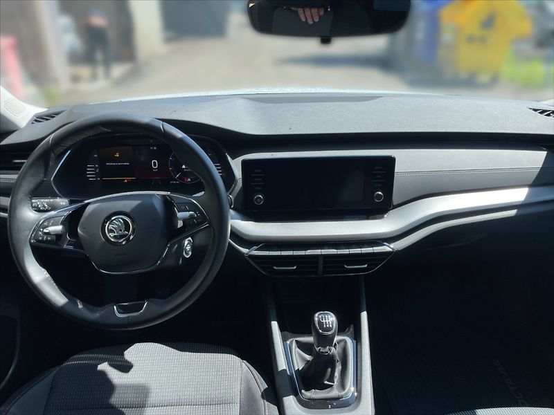 Škoda Octavia 2,0 TDI 85 Ambition - fotka 9 z 11