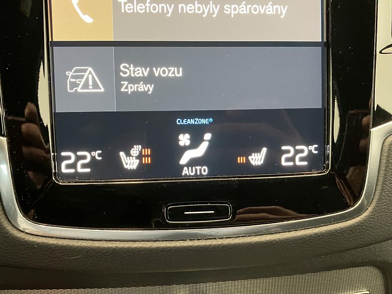 Volvo XC90 B5 AWD R-Design AT8, ČR - fotka 41 z 49