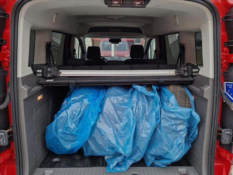 Ford Transit Connect 1.5TDCi 88kW, původ ČR,1.Maj. - fotka 17 z 50